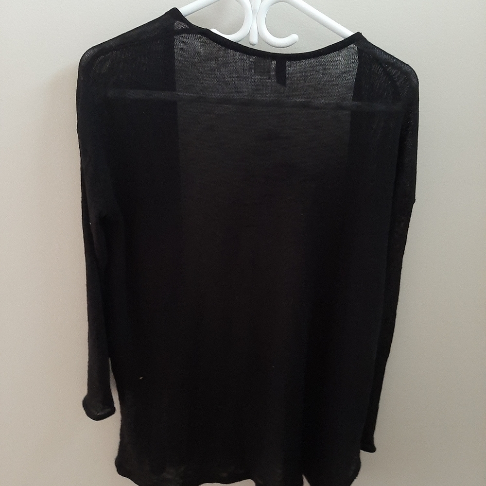 Thin Blouse - Picture 2 of 3